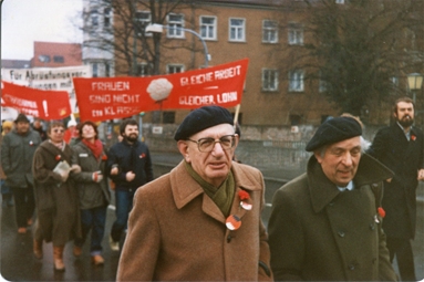Alfred Moos bei einer Demonstration im Jahr 1982